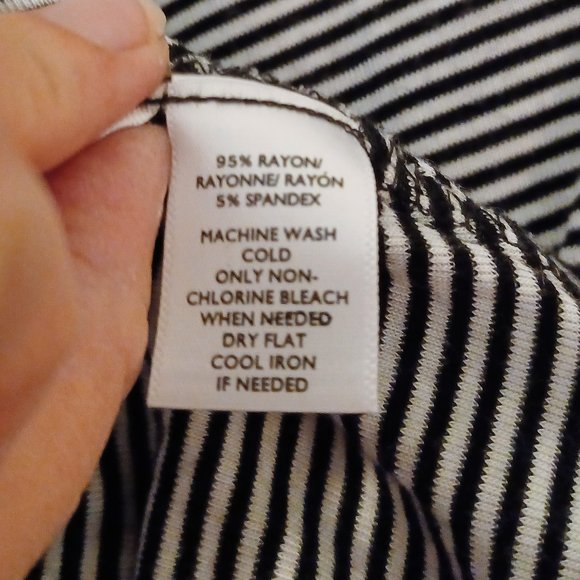 👉Just in! Ann Taylor Loft, sz Medium, soft-spun, stretchy top - Picture 7 of 7